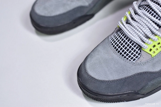 Neon CT5342-007 SE Jordan Air 4 0710